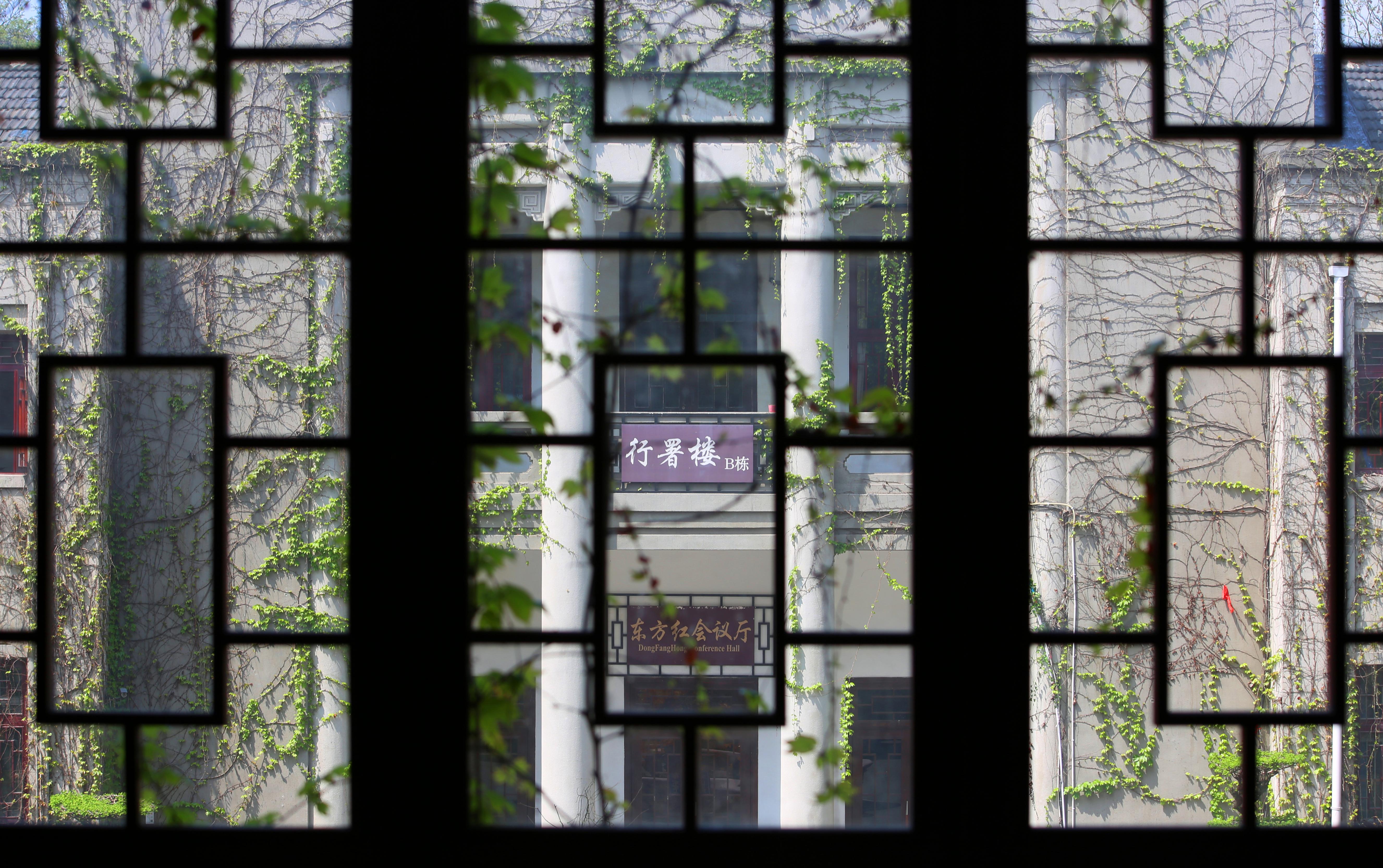 �������ഺ������չʾ�ഺ��ɡ���ְ����Ӱ��������Ʒ��һ��